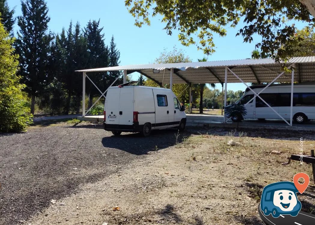 Manavgat Irmağı Kenarı Ücretsiz Otopark ve Kamp Alanı - Serik, Antalya, foto 1