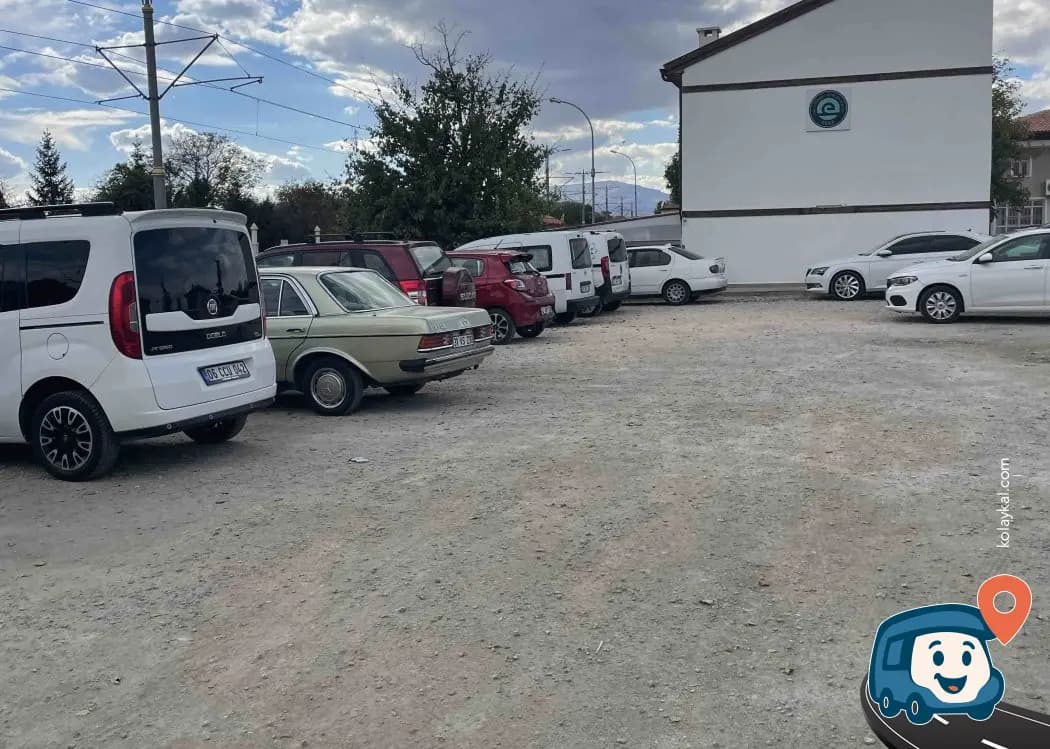 Mevlana Müzesi Yakını Ücretsiz Otopark - Karatay, Konya, foto 1