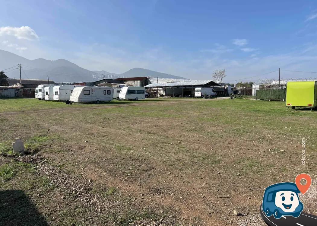 Elektrik ve Su İmkanlı Kamp Alanı - Balçova, İzmir, foto 5