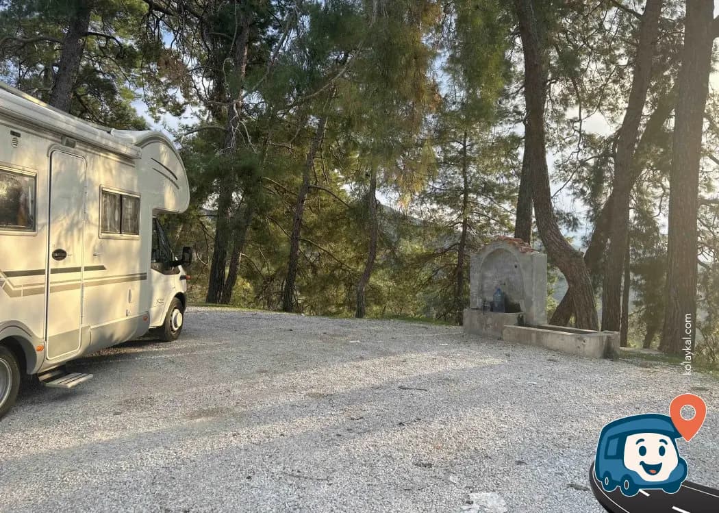 Çeşme ve Otopark Alanı - Ula, Muğla, foto 1