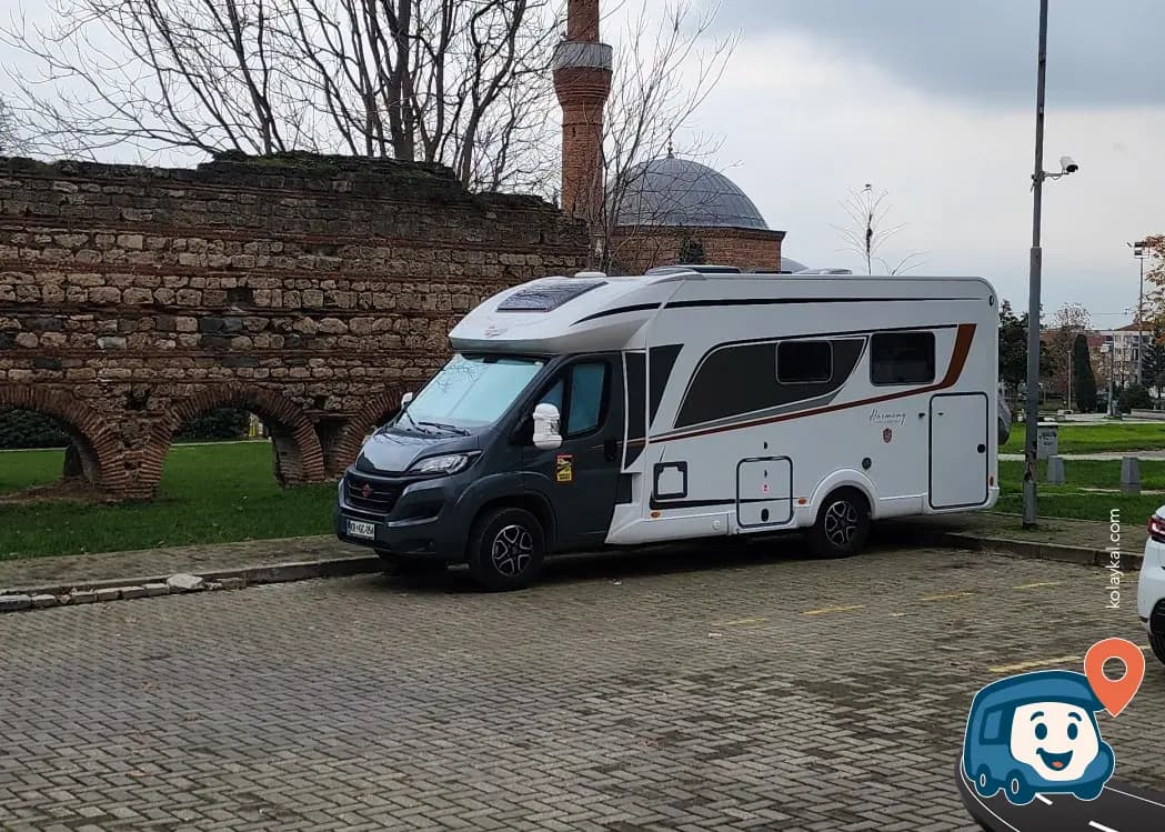 Tarihi Duvar Yanı Merkezi Otopark - Osmangazi̇, Bursa, foto 1