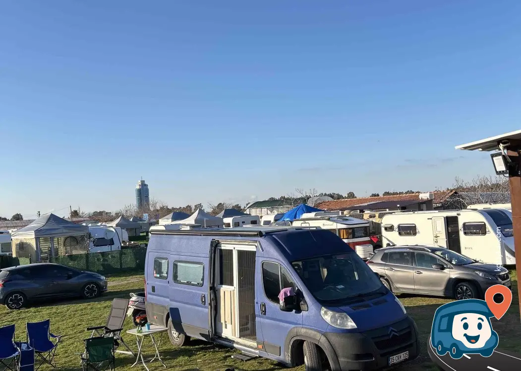 Elektrik ve Su İmkanlı Kamp Alanı - Balçova, İzmir, foto 10
