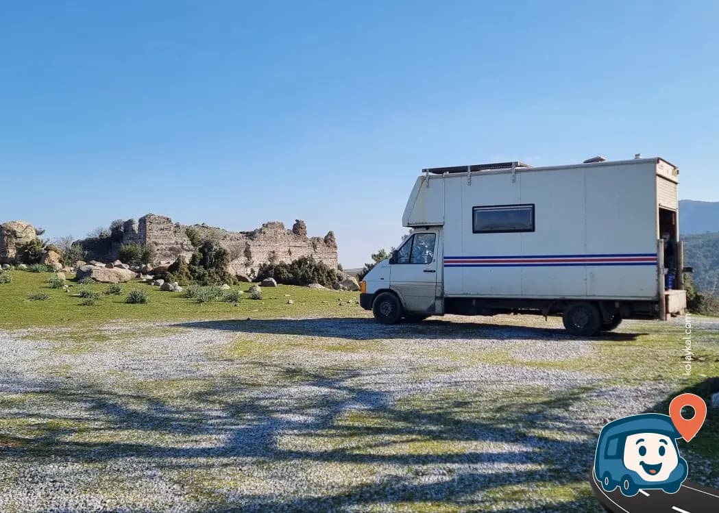 Selendi Kalesi Geceleme Alanı - Yunusemre, Manisa, foto 1