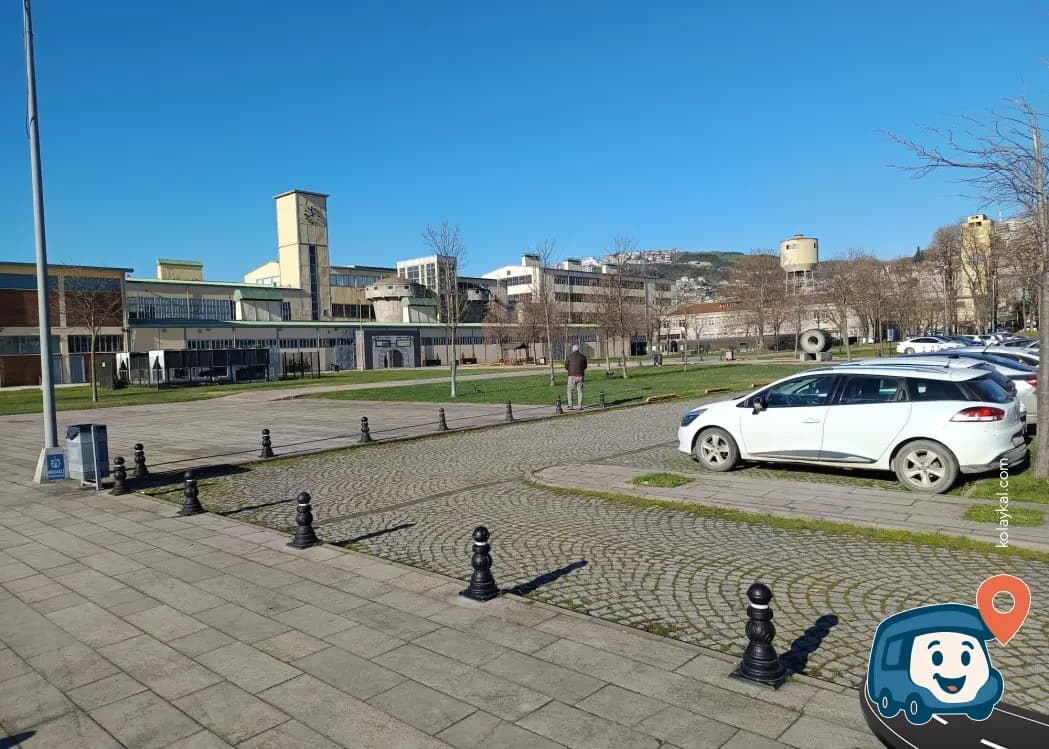 Kocaeli Bilim Merkezi Yanı Ücretsiz Otopark ve Kamp Alanı - İzmit, foto 2