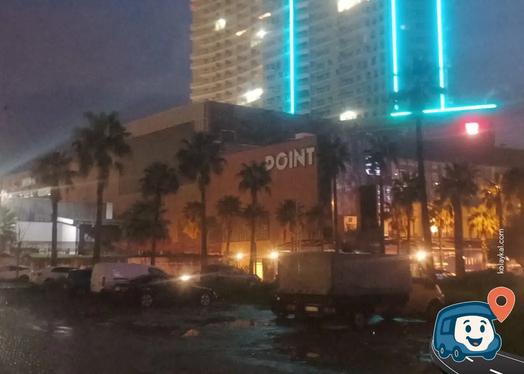 Ücretsiz Park Alanı ve Karavan Duraklama Noktası - Bornova, İzmir, foto 1