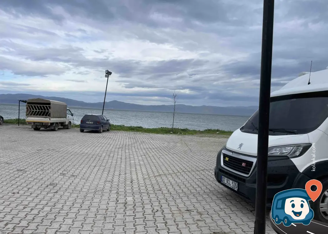 İznik Gölü Boyalıca Sahili Dinlenme ve Otopark Alanı - İzni̇k, Bursa, foto 2