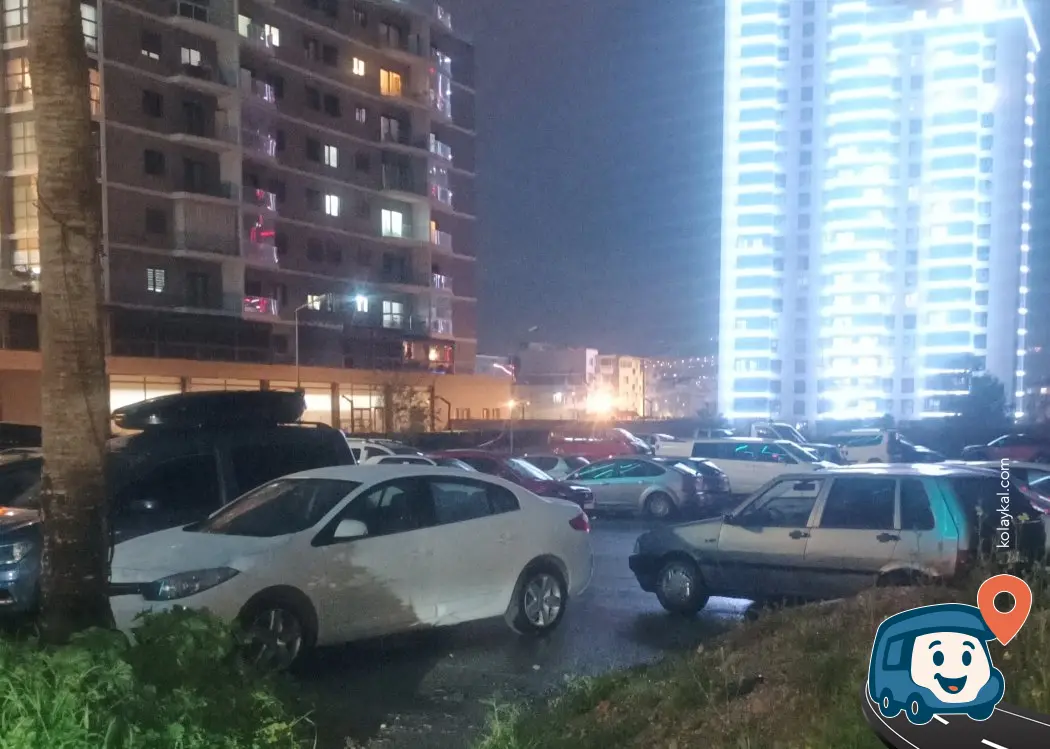 Ücretsiz Park Alanı ve Karavan Duraklama Noktası - Bornova, İzmir, foto 2