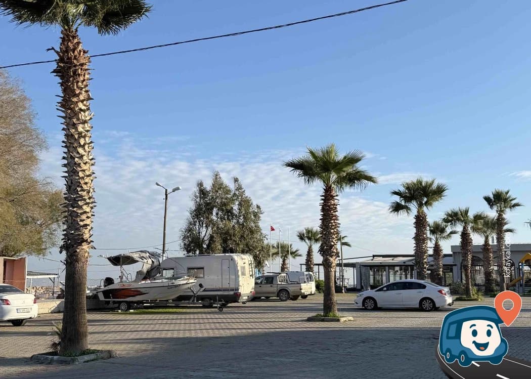 Güzelbahçe Sahili Otopark ve Kamp Alanı - İzmir, foto 2