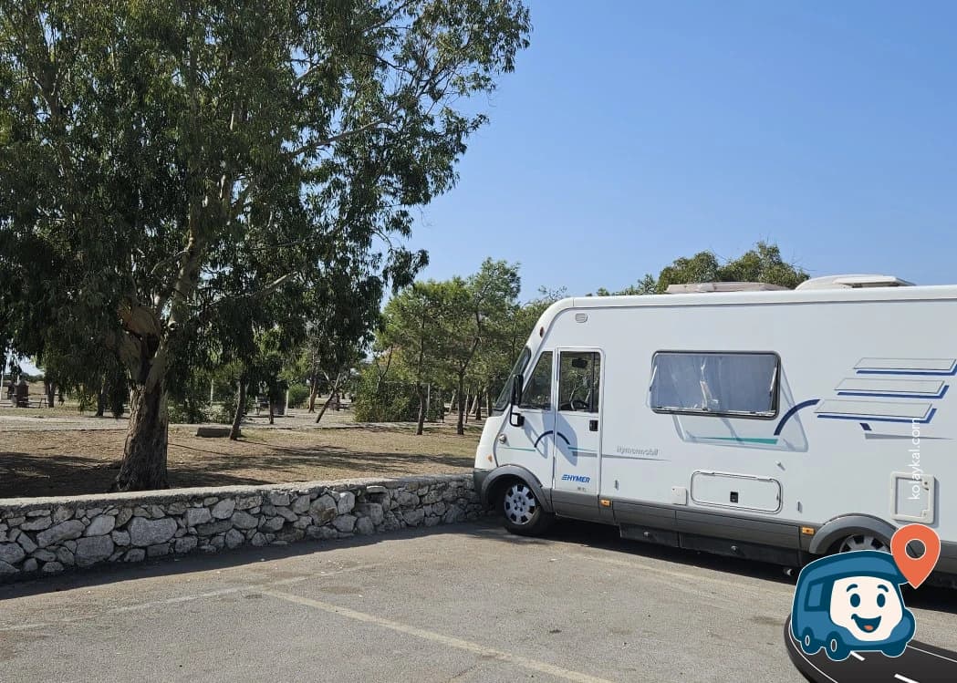 Yol Kenarı Otopark ve Piknik Alanı - Muratpaşa, Antalya, foto 1