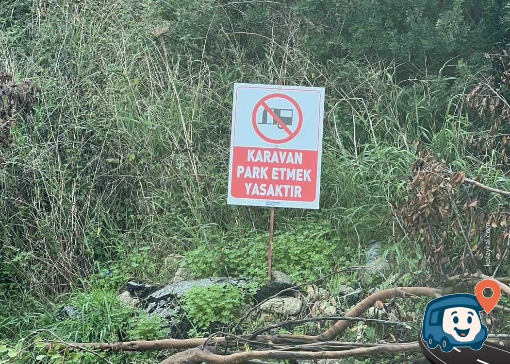 Çeşme Halk Plajı Yanı Otopark ve Kamp Alanı - İzmir, foto 1