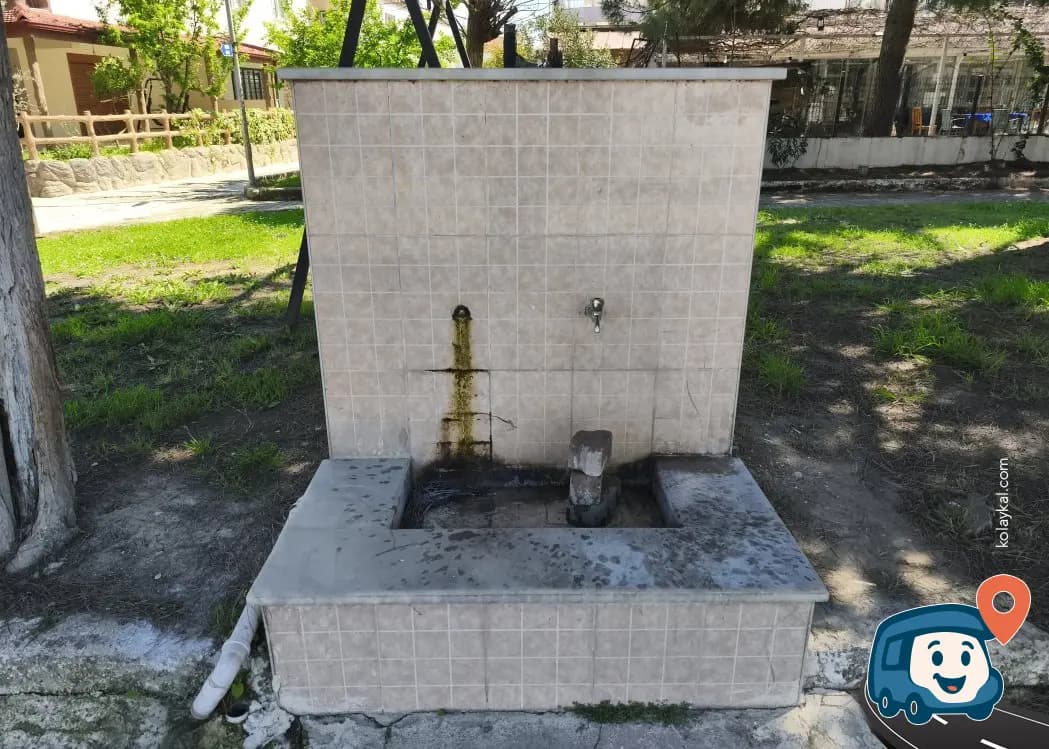Selçuk Kuşadası Yolu Üzeri Çeşme ve İnternet Noktası - Aydın, foto 1