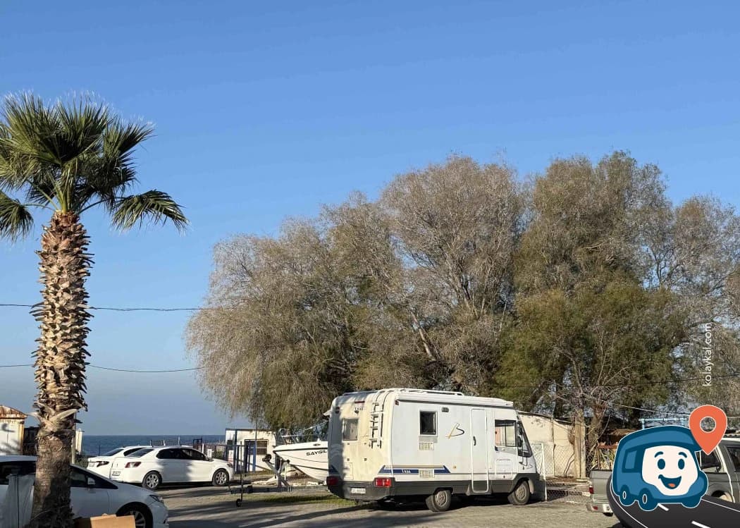 Güzelbahçe Sahili Otopark ve Kamp Alanı - İzmir, foto 1