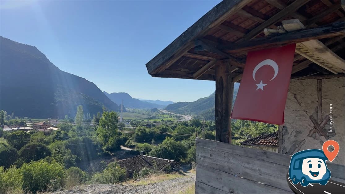Dağ Köyünde Meydan ve Su Kaynağı - Osmancık, Çorum, foto 2