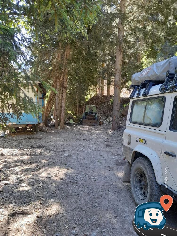 Uzungöl Yakınında Nehir Kenarı Vahşi Kamp Alanı - Çaykara, Trabzon, foto 1
