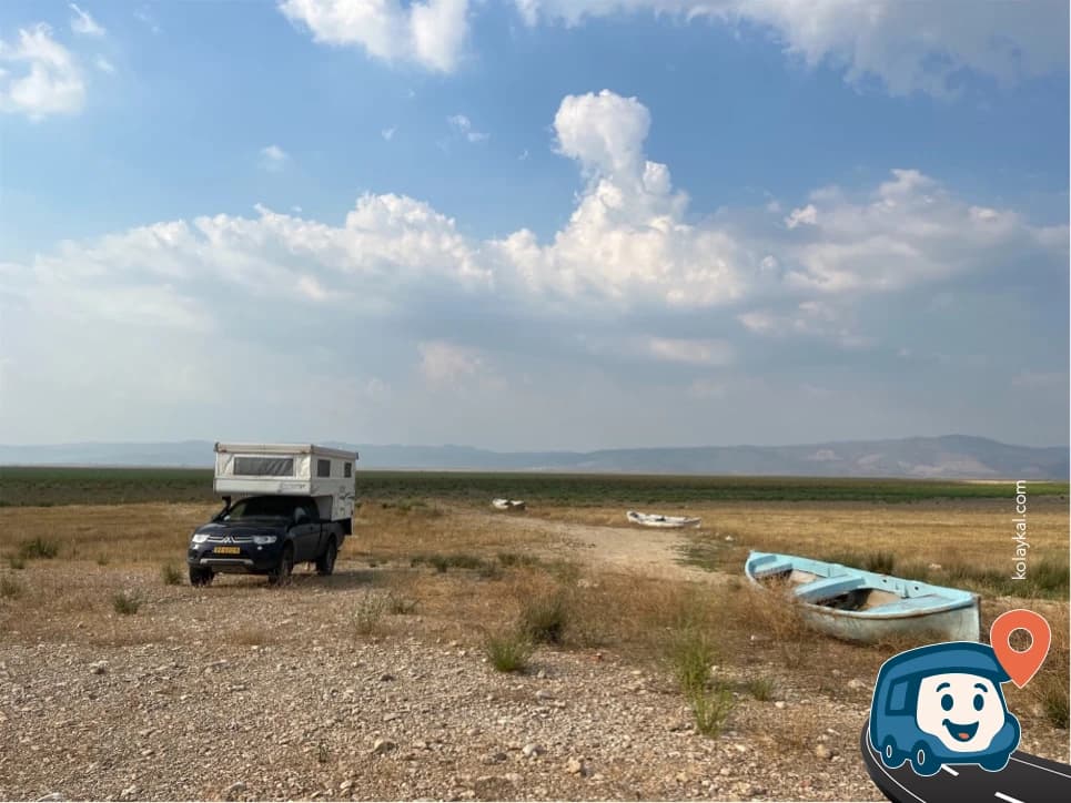 Kurumuş Göl Kıyısında Kamp Noktası - Salihli, Manisa, foto 1
