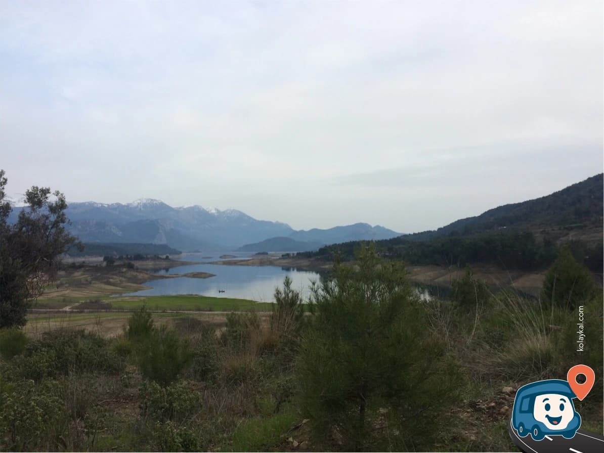 Göl Kenarı Vahşi Kamp Alanı - Bucak, Burdur, foto 1