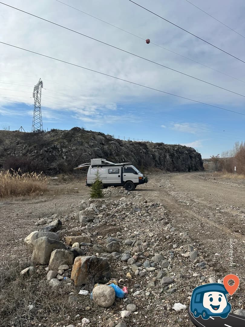 Elektrik Hatlarının Altındaki Kamp Alanı - Ürgüp, Nevşehir, foto 1