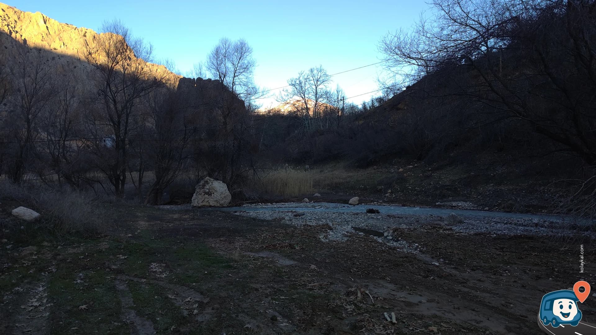 Dere Kenarı Gölgeli Kamp Alanı - Kemaliye, Erzincan, foto 1