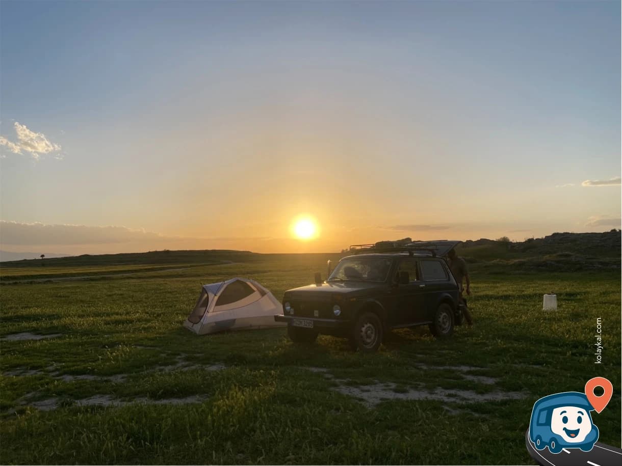 Yol Kenarı Vahşi Kamp Alanı - Pamukkale, Denizli, foto 2