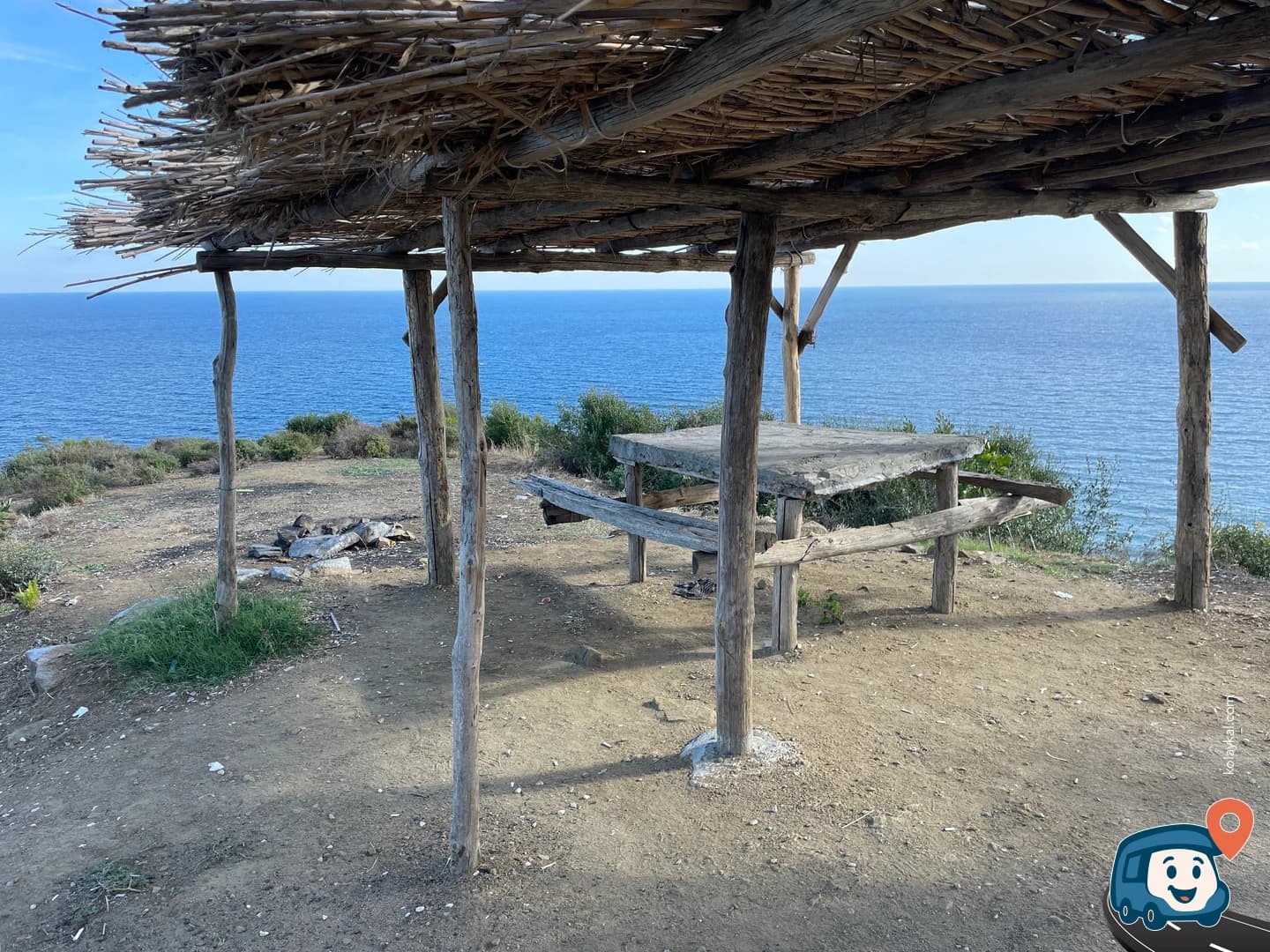 Deniz Manzaralı ve Çeşmeli Vahşi Kamp Noktası - Erdek, Balıkesir, foto 2