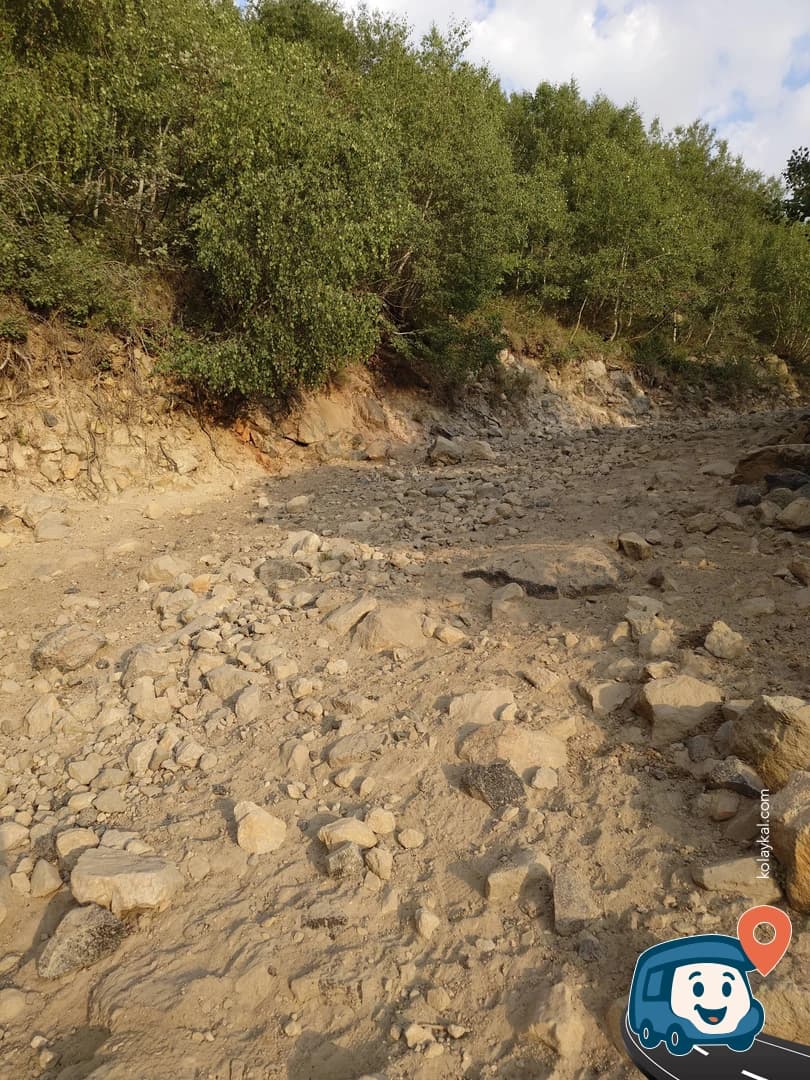 Göl Kenarı Kumsallı Yaban Kamp Alanı - Güroymak, Bitlis, foto 1