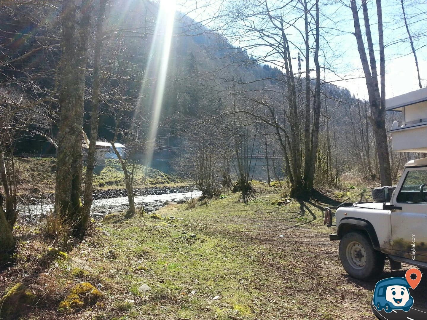 Nehir Kenarı Vahşi Kamp Alanı - Çamlıhemşin, Rize, foto 1
