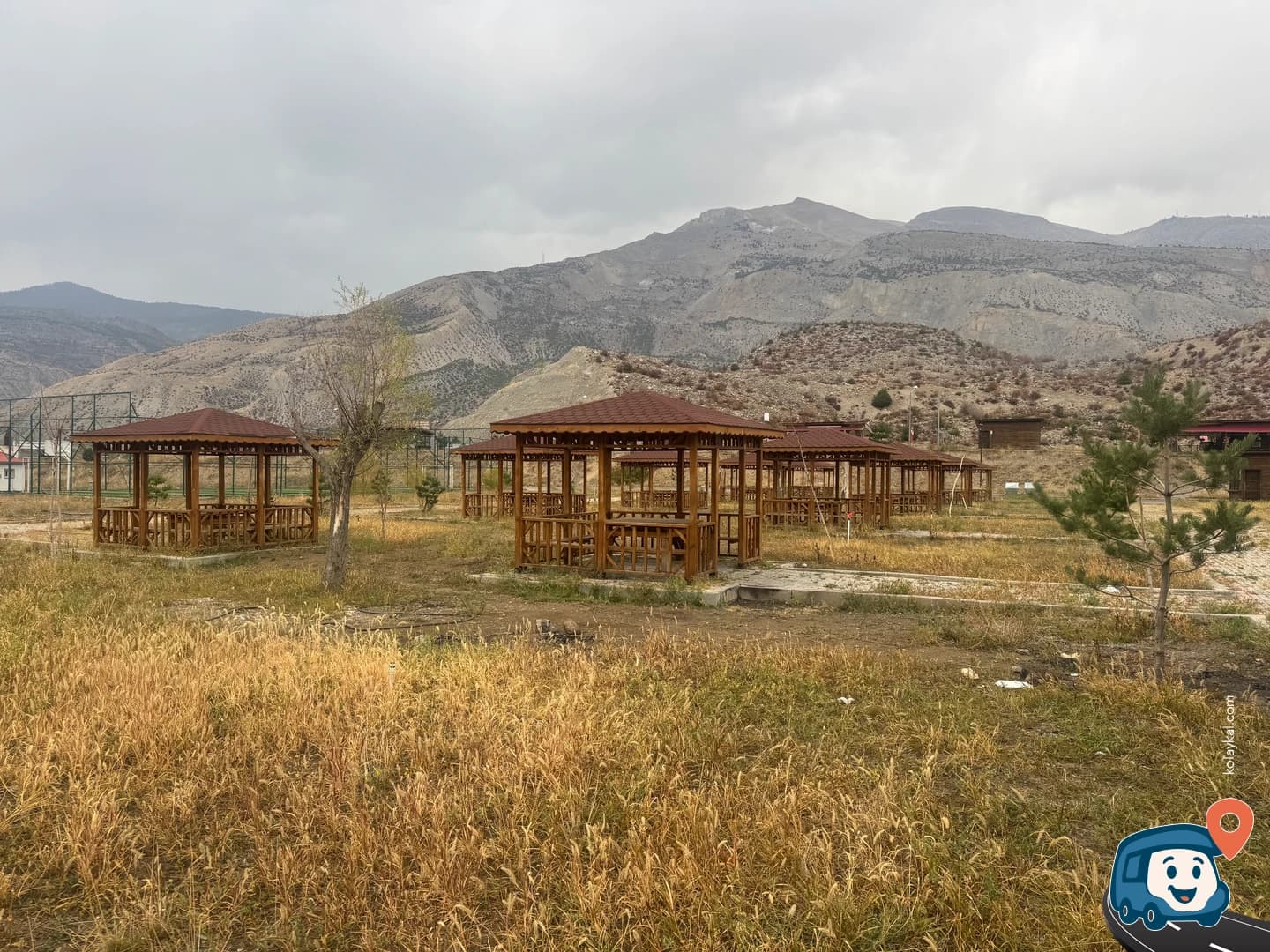 Yol Kenarı Otopark ve Konaklama Alanı - Uzundere, Erzurum, foto 1