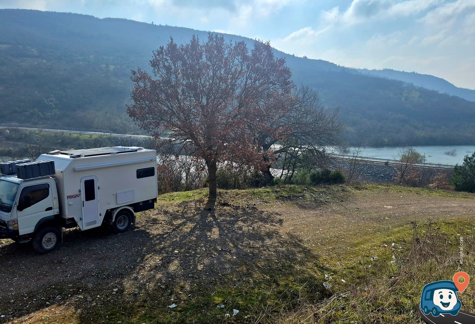 Göl Manzaralı Vahşi Kamp Alanı - Balya, Balıkesir, foto 1