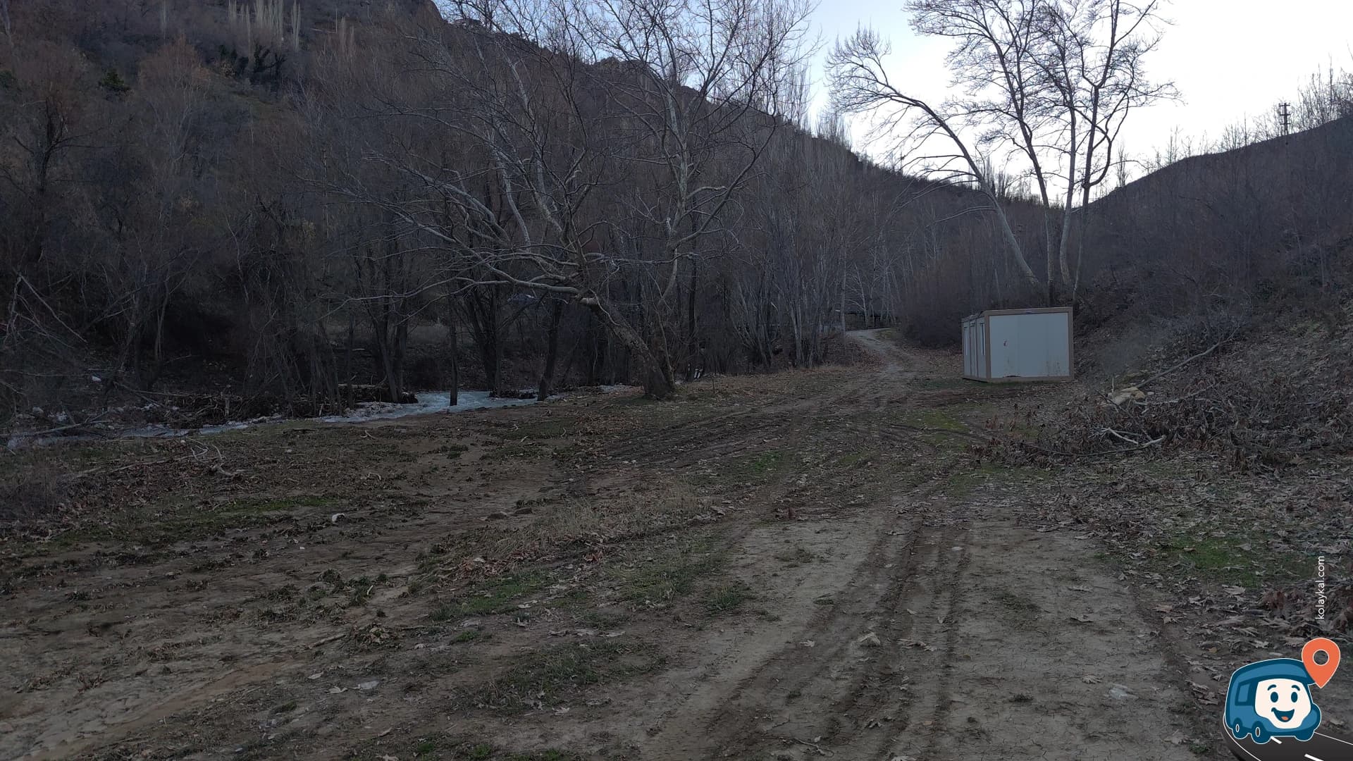 Dere Kenarı Gölgeli Kamp Alanı - Kemaliye, Erzincan, foto 2
