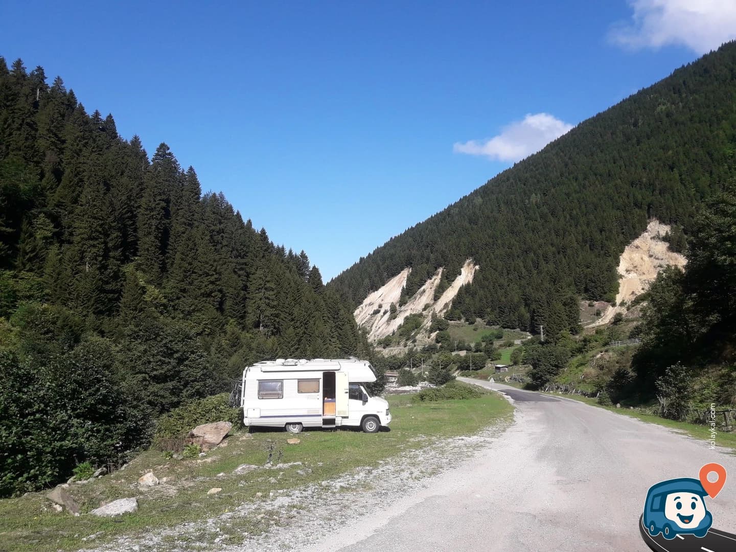 Eski Yol Kenarı Vahşi Kamp Alanı - İkizdere, Rize, foto 1