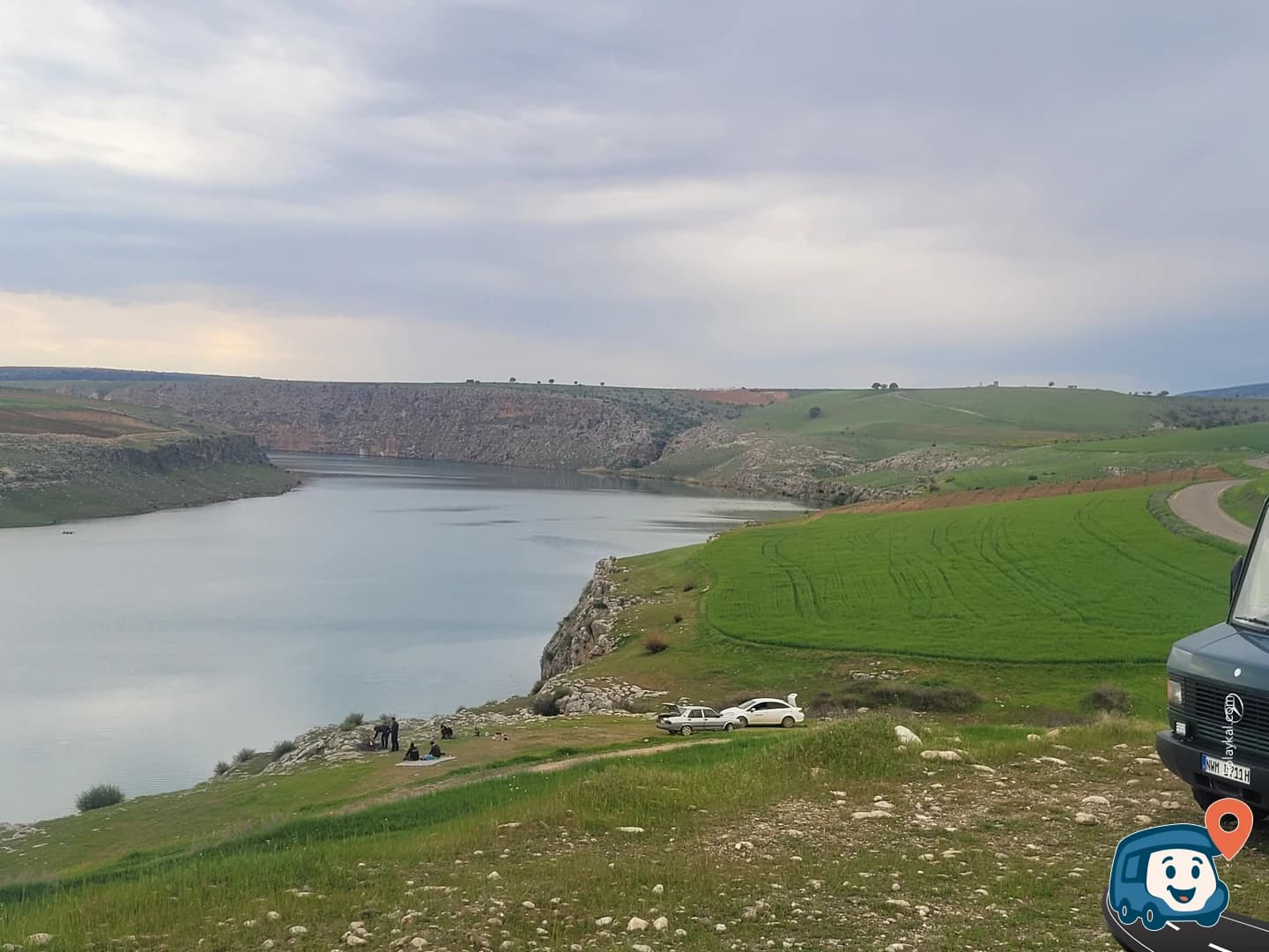 Fırat Nehri Manzaralı Sakin Kamp Noktası - Besni, Adıyaman, foto 1