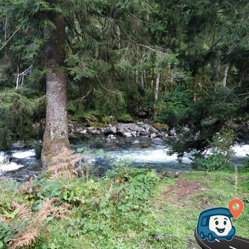 Nehir Kenarı Vahşi Kamp Noktası - Çamlıhemşin, Rize, foto 1
