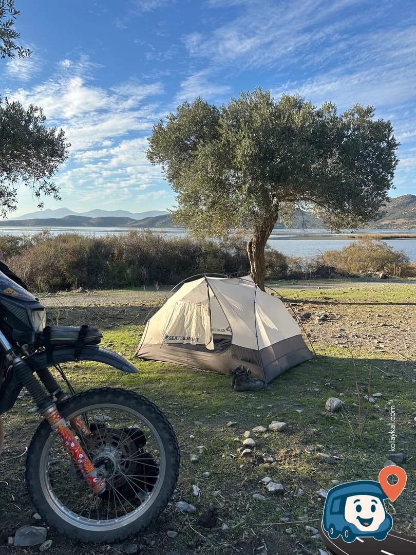 Bafa Gölü Kenarı Vahşi Kamp Alanı - Söke, Aydın, foto 1