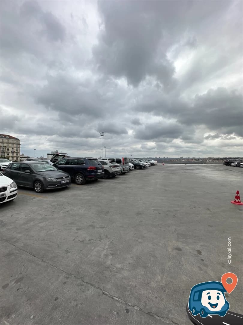 Açık Hava Otoparkı - Beyoğlu, İstanbul, foto 1