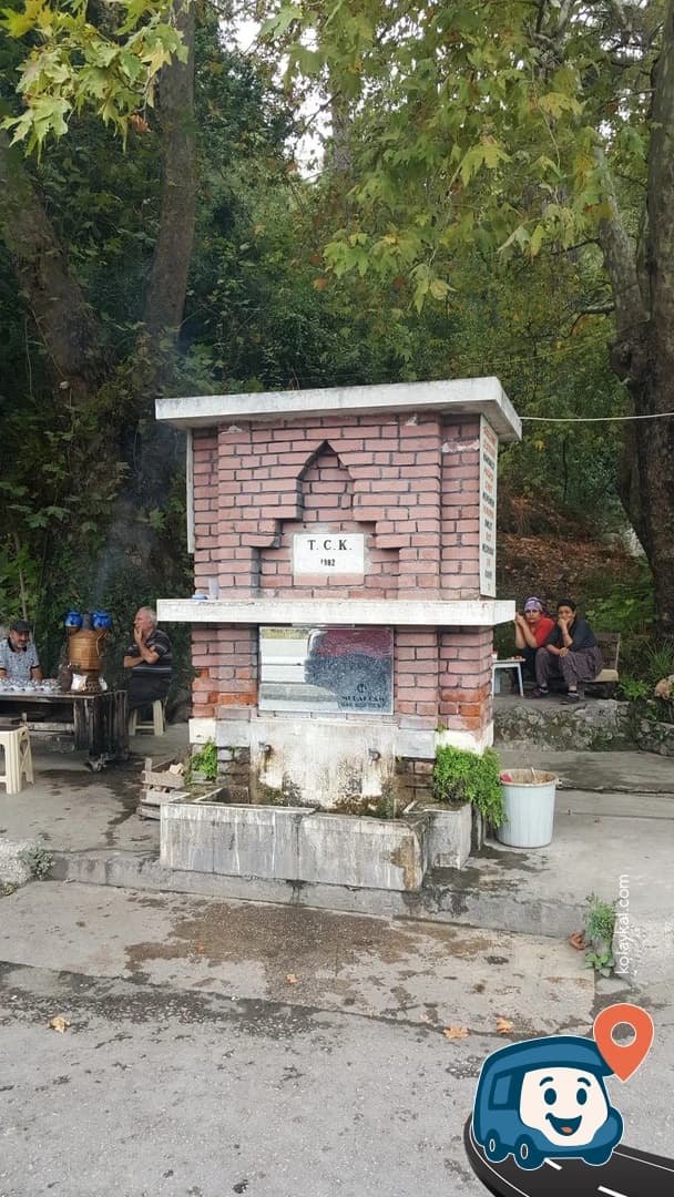 Dağdan Gelen Su Kaynağı - Kemer, Antalya, foto 1
