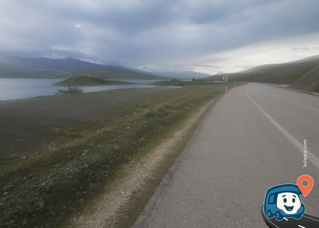 Hazar Gölü Kenarı Ücretsiz Konaklama Alanı - Elazığ Merkez, Elazığ, foto 3
