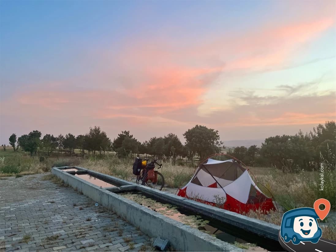 Çeşme Yanı Konaklama Alanı - Uşak Merkez, Uşak, foto 2