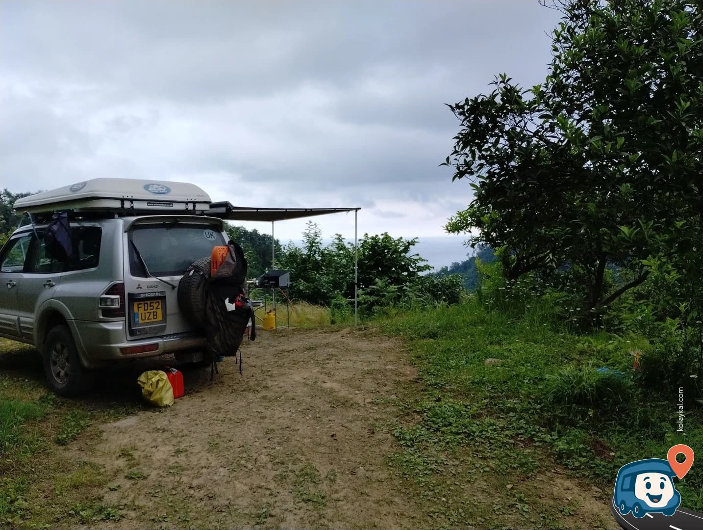 Toprak Yol Üzerinde Virajdaki Açıklık - Of, Trabzon, foto 4