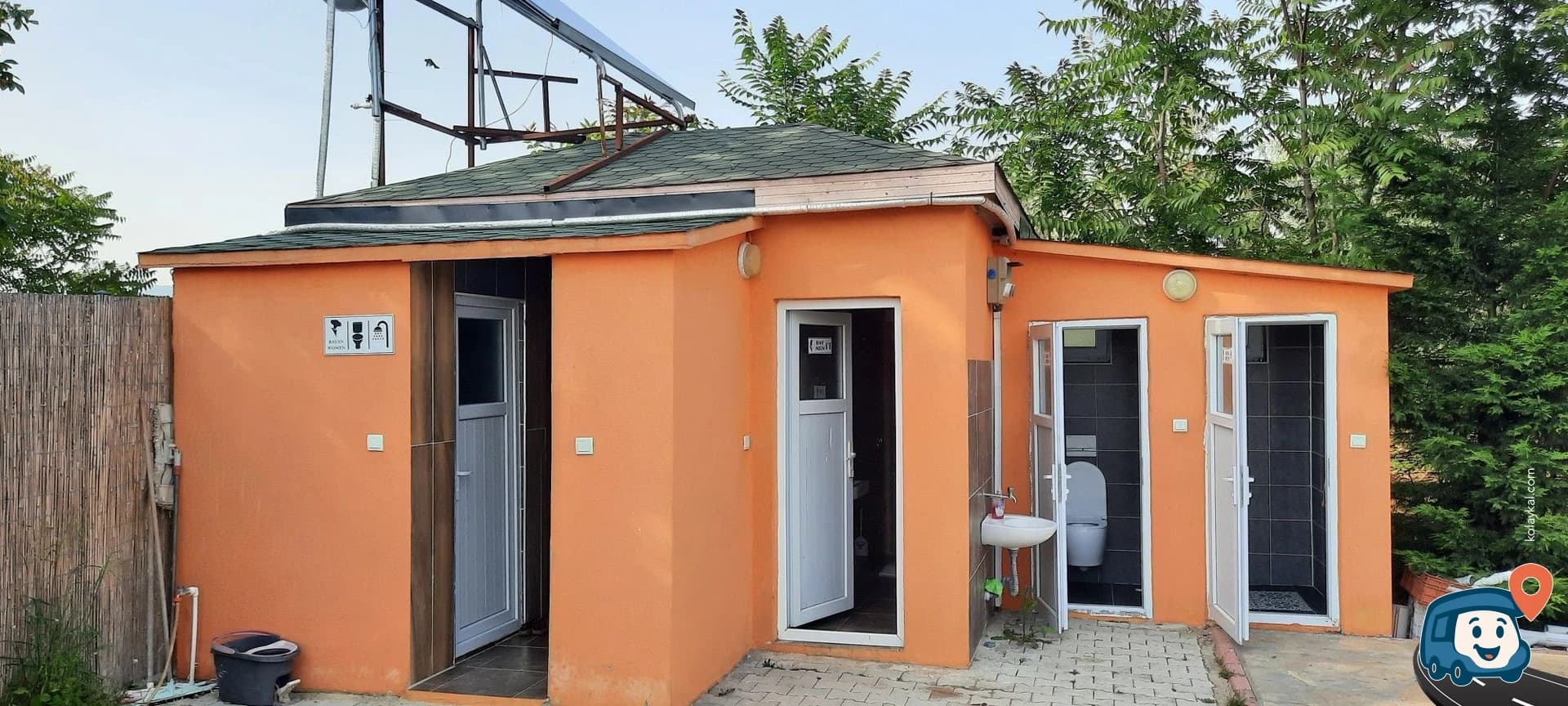 İznik Gölü Kenarı Vahşi Kamp Alanı - Orhangazi̇, Bursa, foto 1
