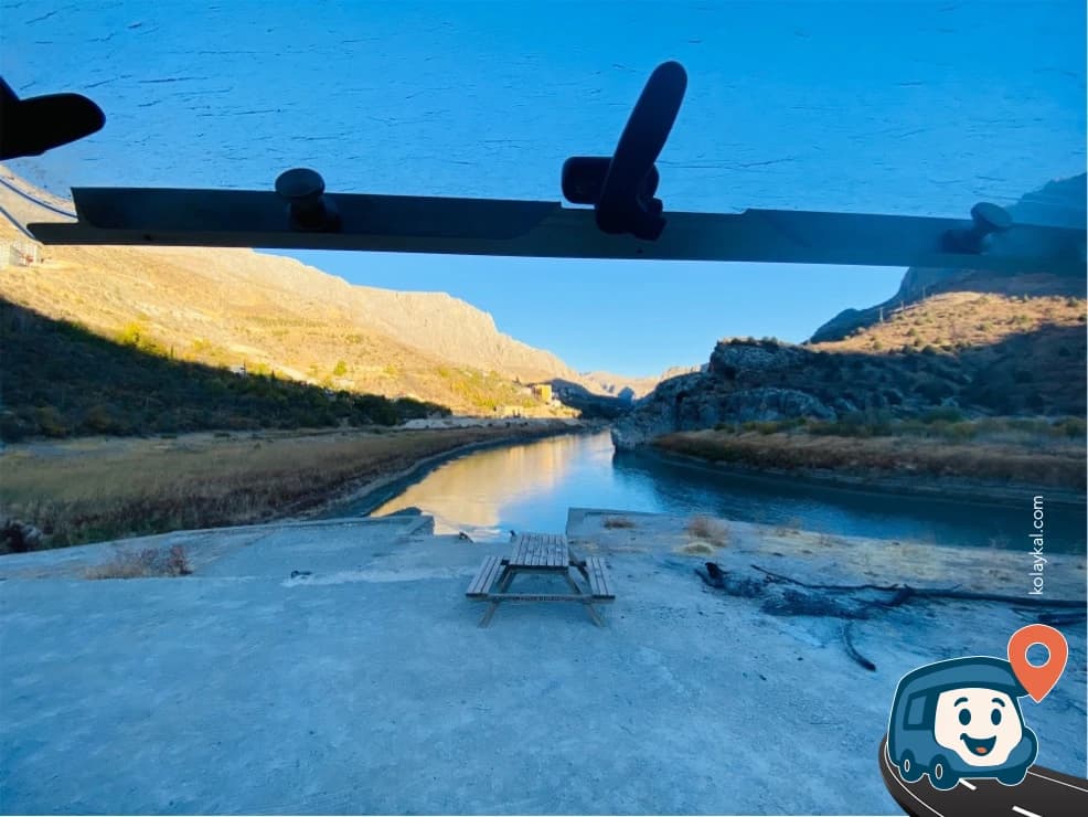 Nehir Kenarı Vahşi Kamp Alanı - Kemaliye, Erzincan, foto 2