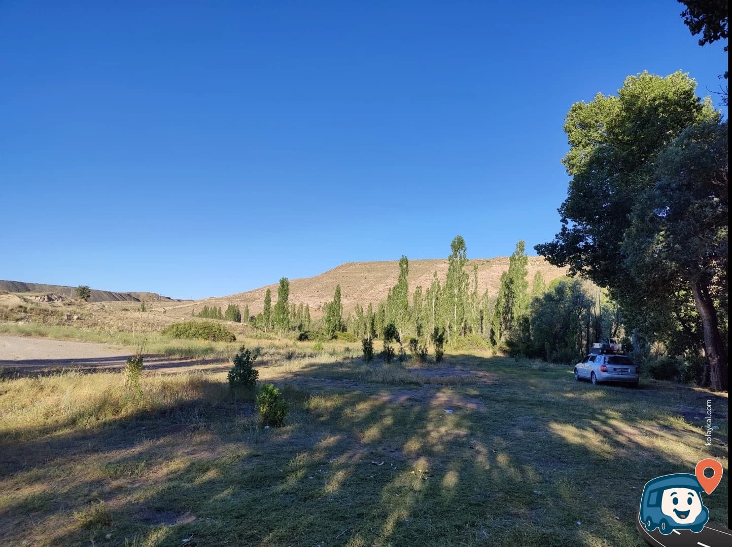 Nehir Kenarında Gölgeli Alan - Tomarza, Kayseri, foto 1