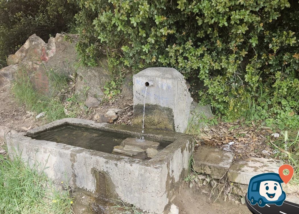 Yamanlar Yolu Kaynak Suyu Çeşmesi - Karşıyaka, İzmir, foto 1